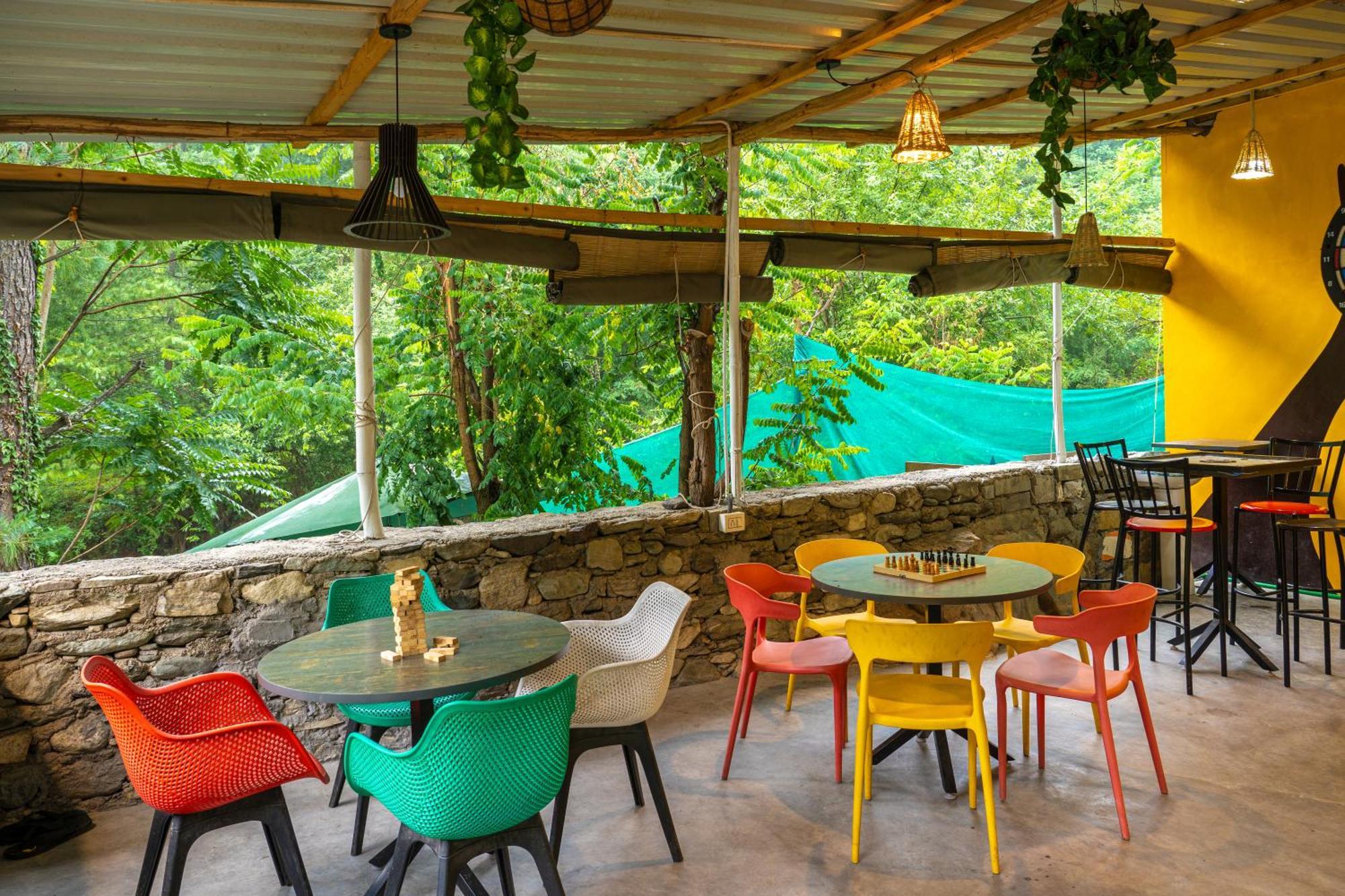 Whoopers Boutique Resort Jibhi エクステリア 写真
