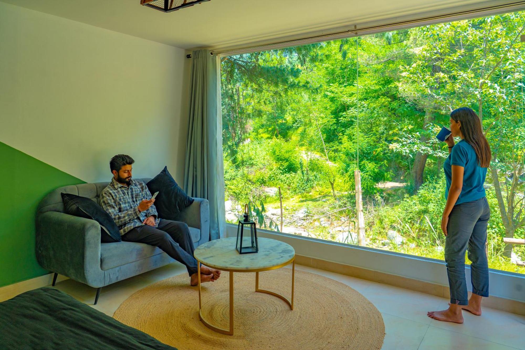 Whoopers Boutique Resort Jibhi エクステリア 写真