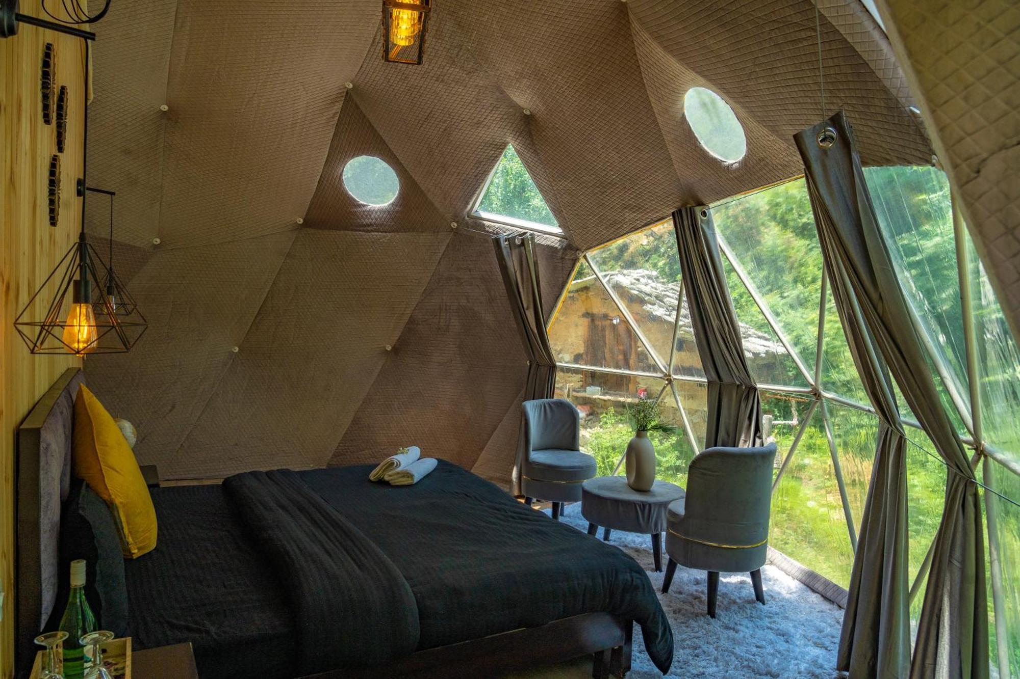 Whoopers Boutique Resort Jibhi エクステリア 写真