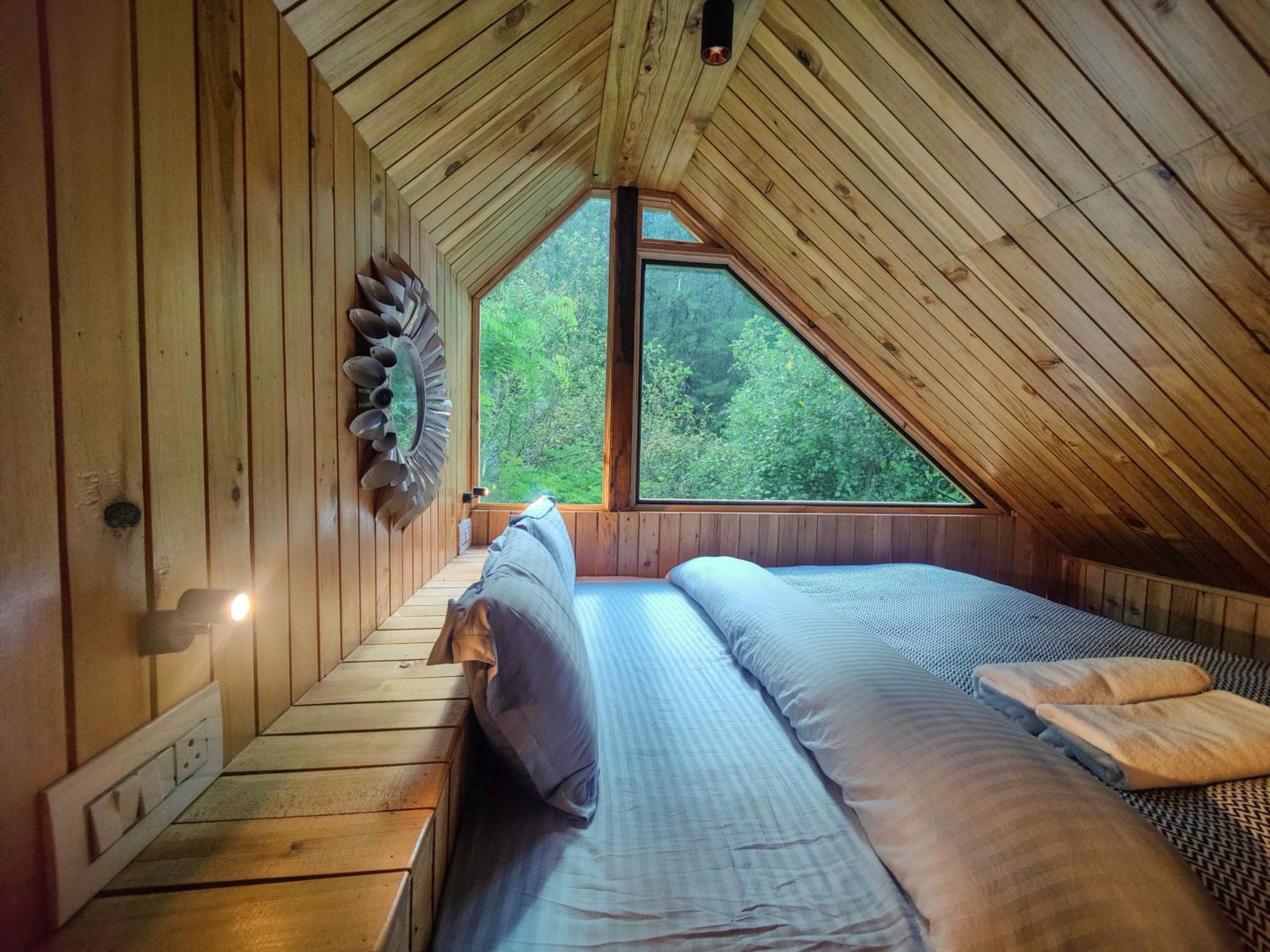 Whoopers Boutique Resort Jibhi エクステリア 写真