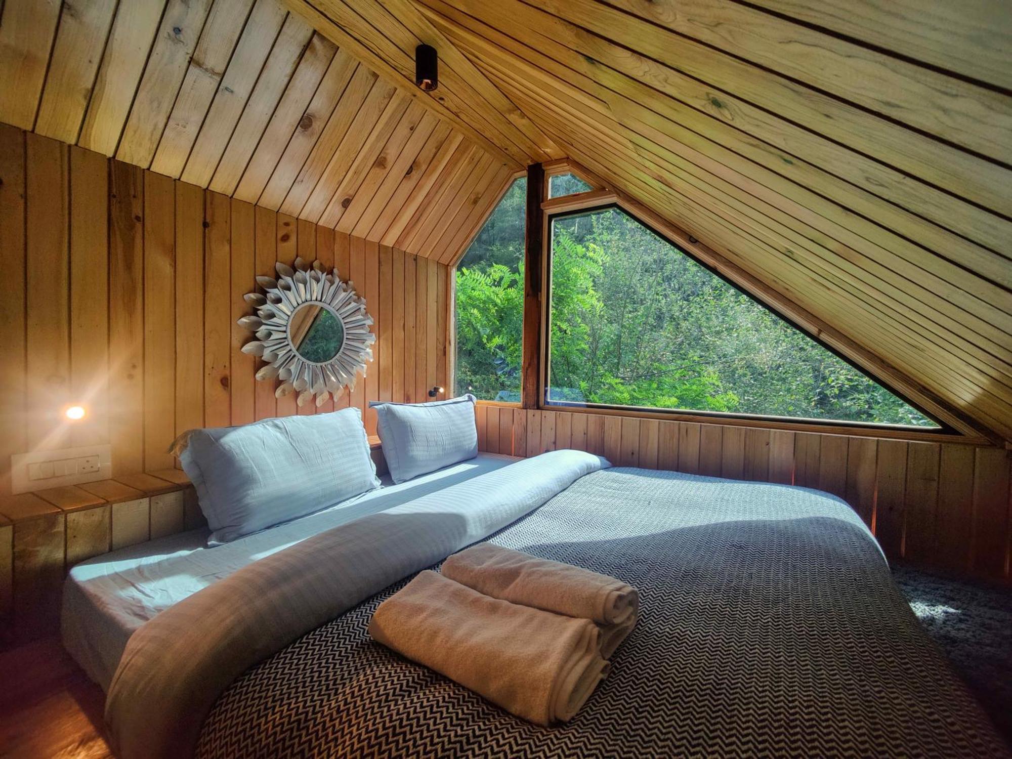 Whoopers Boutique Resort Jibhi エクステリア 写真